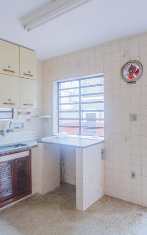 Casa à venda com 117m², 3 quartos e 2 vagasCozinha