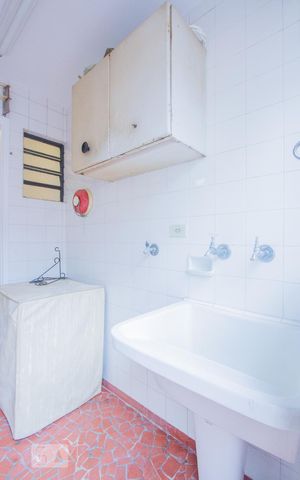 Casa à venda com 117m², 3 quartos e 2 vagasLavanderia