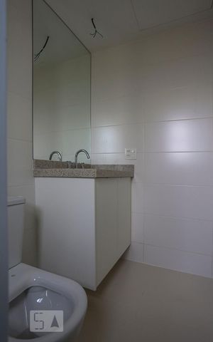 Studio à venda com 41m², 1 quarto e 1 vaga Studio à venda com 41m², 1 quarto e 1 vagaBanheiro