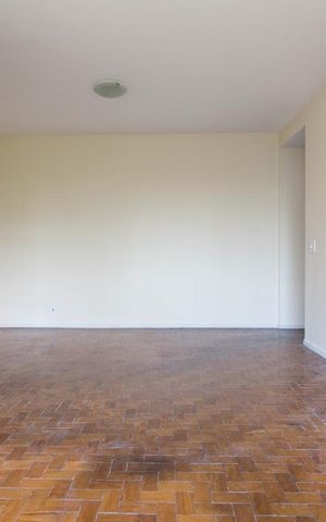 Apartamento à venda com 80m², 2 quartos e 1 vaga Apartamento à venda com 80m², 2 quartos e 1 vagaSala