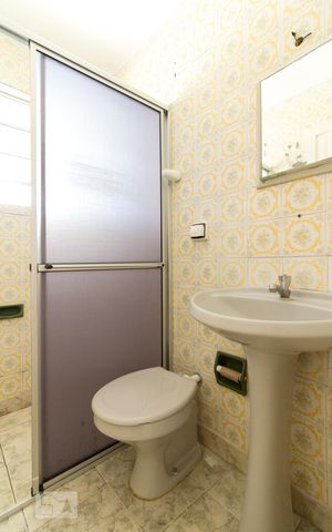 Casa para alugar com 100m², 2 quartos e sem vagaBanheiro 