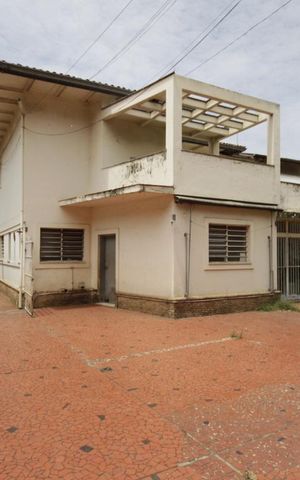 Casa para alugar com 500m², 4 quartos e 8 vagasÁrea Externa
