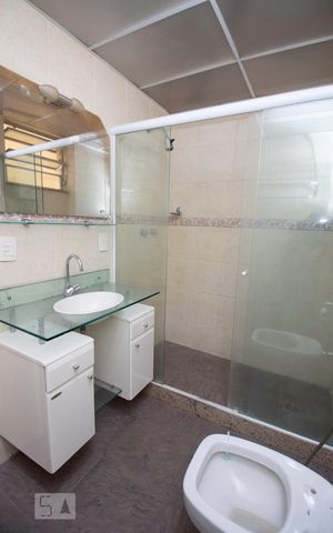 Apartamento à venda com 79m², 2 quartos e 1 vaga Apartamento à venda com 79m², 2 quartos e 1 vagaBanheiro