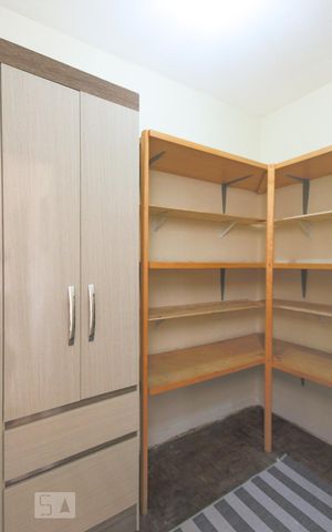 Apartamento para alugar com 75m², 2 quartos e 1 vagaDispensa 