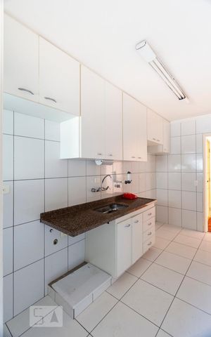 Apartamento à venda com 68m², 2 quartos e 1 vagaCozinha