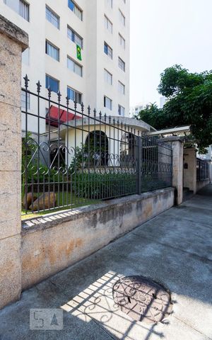 Apartamento à venda com 68m², 2 quartos e 1 vagaFachada