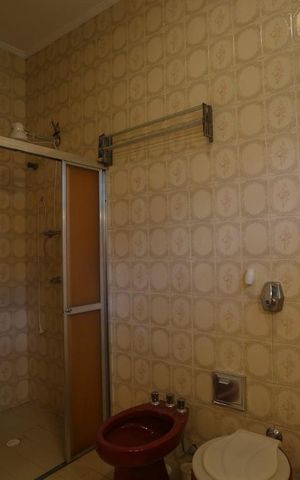 Casa à venda com 350m², 3 quartos e 4 vagas Casa à venda com 350m², 3 quartos e 4 vagasBanheiro Suite
