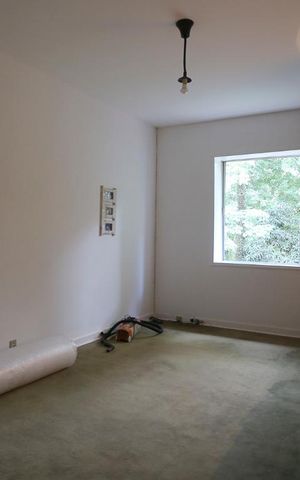 Casa à venda com 350m², 3 quartos e 4 vagas Casa à venda com 350m², 3 quartos e 4 vagasQuarto 1