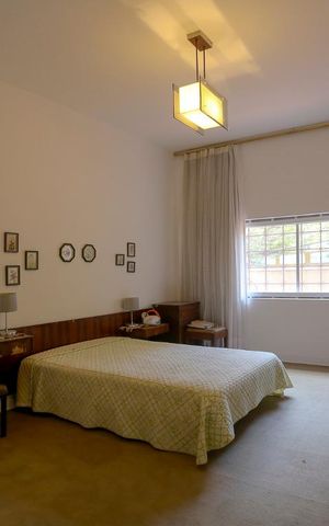 Casa à venda com 350m², 3 quartos e 4 vagas Casa à venda com 350m², 3 quartos e 4 vagasQuarto Suite