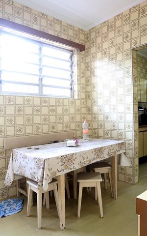 Casa à venda com 350m², 3 quartos e 4 vagas Casa à venda com 350m², 3 quartos e 4 vagasCozinha