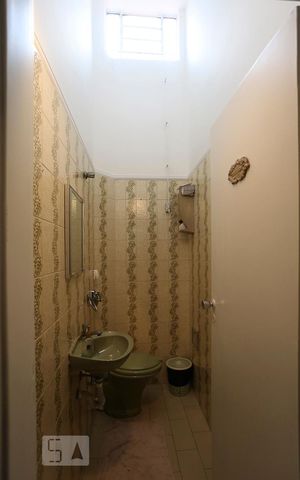 Casa à venda com 350m², 3 quartos e 4 vagas Casa à venda com 350m², 3 quartos e 4 vagasLavabo