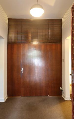Casa à venda com 350m², 3 quartos e 4 vagas Casa à venda com 350m², 3 quartos e 4 vagasHall de Entrada