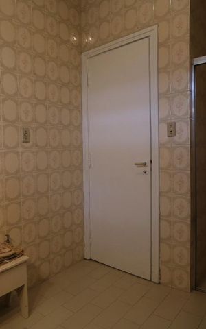Casa à venda com 350m², 3 quartos e 4 vagas Casa à venda com 350m², 3 quartos e 4 vagasBanheiro Suite