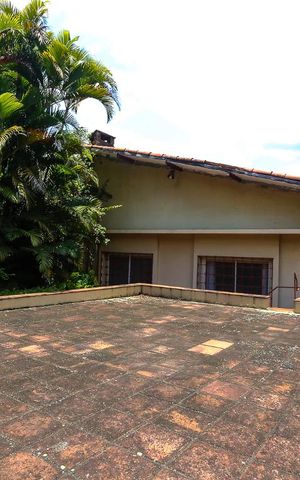 Casa à venda com 350m², 3 quartos e 4 vagas Casa à venda com 350m², 3 quartos e 4 vagasLaje Da Garagem