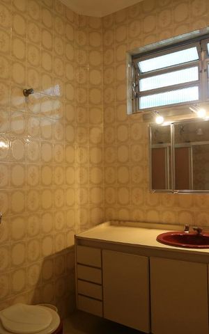 Casa à venda com 350m², 3 quartos e 4 vagas Casa à venda com 350m², 3 quartos e 4 vagasBanheiro Suite