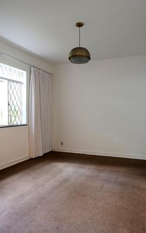 Casa à venda com 350m², 3 quartos e 4 vagas Casa à venda com 350m², 3 quartos e 4 vagasSala de Jantar