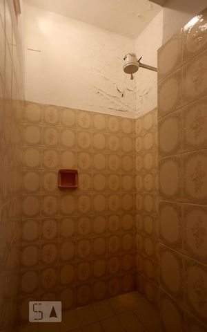 Casa à venda com 350m², 3 quartos e 4 vagas Casa à venda com 350m², 3 quartos e 4 vagasBanheiro da Ediculas 1