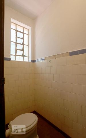 Casa à venda com 350m², 3 quartos e 4 vagas Casa à venda com 350m², 3 quartos e 4 vagasBanheiro da Ediculas 2