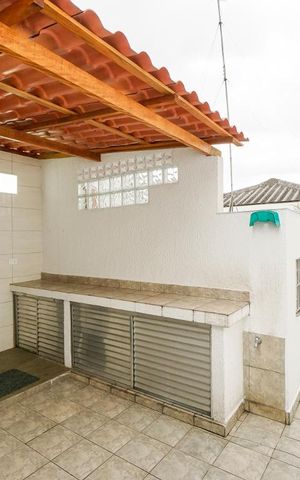 Casa à venda com 220m², 2 quartos e 2 vagas Casa à venda com 220m², 2 quartos e 2 vagasQuintal