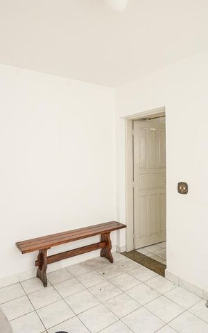 Casa à venda com 220m², 2 quartos e 2 vagas Casa à venda com 220m², 2 quartos e 2 vagasÁrea de serviço