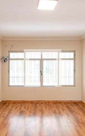 Casa para alugar com 125m², 3 quartos e 2 vagasSala