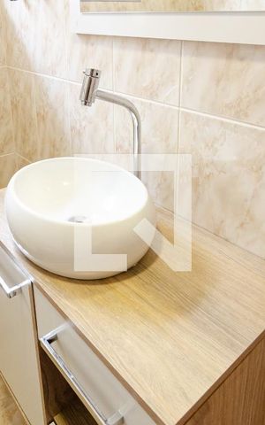 Casa para alugar com 125m², 3 quartos e 2 vagasBanheiro Social
