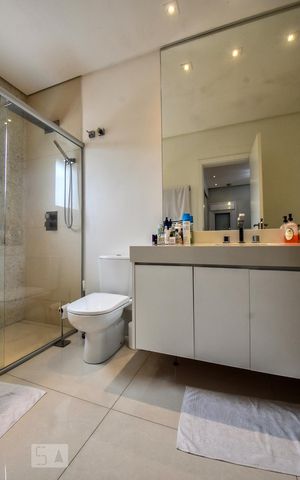 Casa à venda com 250m², 3 quartos e 3 vagas Casa à venda com 250m², 3 quartos e 3 vagasBanheiro Suíte 01