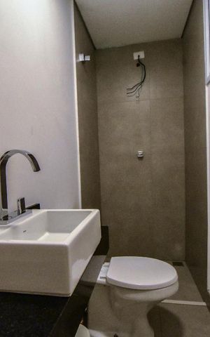 Casa à venda com 250m², 3 quartos e 3 vagas Casa à venda com 250m², 3 quartos e 3 vagasBanheiro Salão