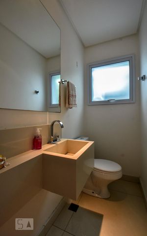 Casa à venda com 250m², 3 quartos e 3 vagas Casa à venda com 250m², 3 quartos e 3 vagasBanheiro Social