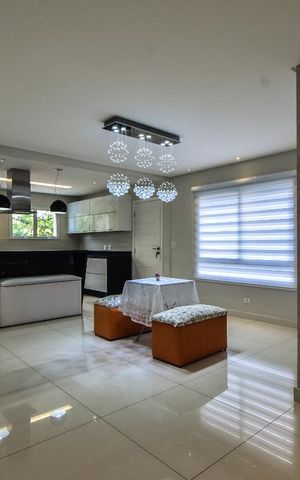 Casa à venda com 250m², 3 quartos e 3 vagas Casa à venda com 250m², 3 quartos e 3 vagasCozinha