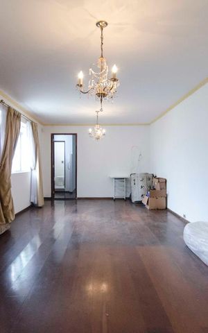Casa para alugar com 450m², 3 quartos e 2 vagasSala