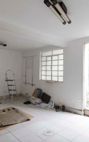 Casa para alugar com 450m², 3 quartos e 2 vagasQuarto de serviço - Edícula