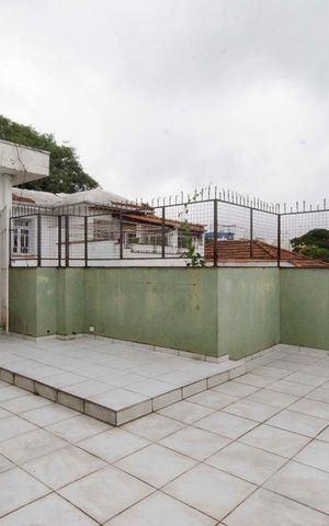 Casa para alugar com 450m², 3 quartos e 2 vagasQuintal superior