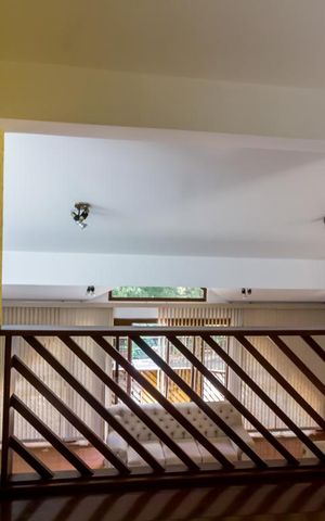 Casa à venda com 300m², 3 quartos e 5 vagas Casa à venda com 300m², 3 quartos e 5 vagasPiso superior