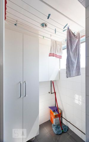 Apartamento para alugar com 68m², 2 quartos e 1 vagaÁrea de serviço