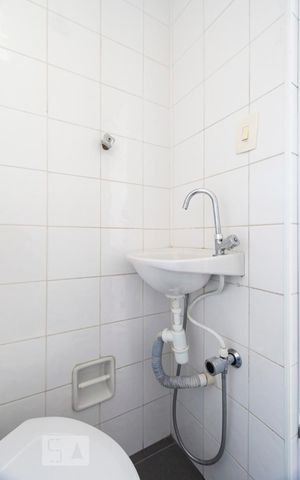 Apartamento para alugar com 68m², 2 quartos e 1 vagaBanheiro de serviço