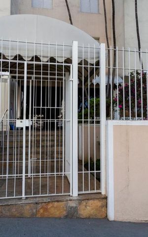 Apartamento para alugar com 68m², 2 quartos e 1 vagaFachada