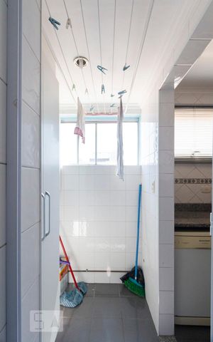 Apartamento para alugar com 68m², 2 quartos e 1 vagaÁrea de serviço