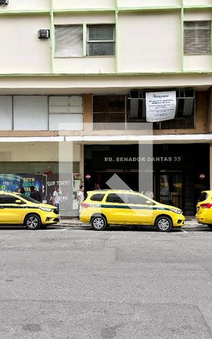 Apartamento à venda com 35m², 1 quarto e sem vaga Apartamento à venda com 35m², 1 quarto e sem vagaFachada