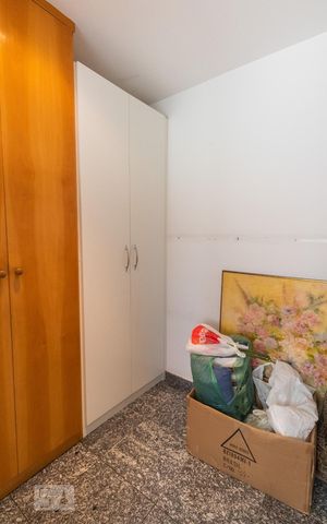 Apartamento à venda com 200m², 3 quartos e 3 vagas Apartamento à venda com 200m², 3 quartos e 3 vagasQuarto - Área de Serviço