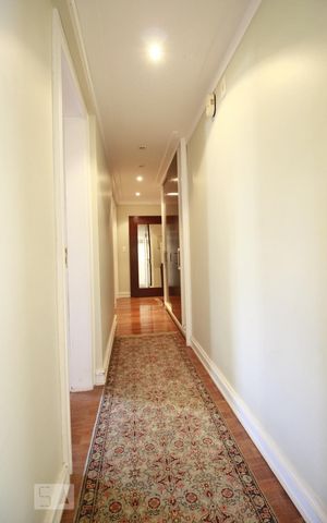 Apartamento à venda com 256m², 4 quartos e 3 vagasCorredor
