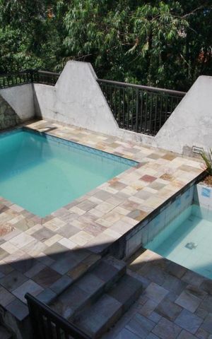 Apartamento à venda com 256m², 4 quartos e 3 vagasPiscinas