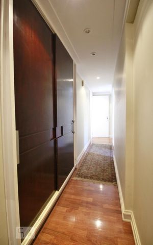 Apartamento à venda com 256m², 4 quartos e 3 vagasCorredor
