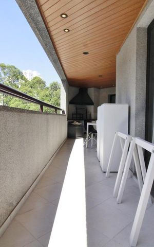 Apartamento à venda com 256m², 4 quartos e 3 vagasVaranda gourmet