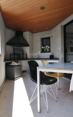 Apartamento à venda com 256m², 4 quartos e 3 vagasVaranda gourmet