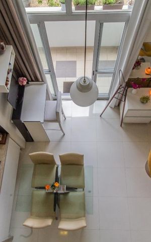 Apartamento à venda com 84m², 1 quarto e 2 vagas Apartamento à venda com 84m², 1 quarto e 2 vagasSala