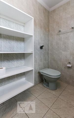 Casa à venda com 410m², 5 quartos e 6 vagas Casa à venda com 410m², 5 quartos e 6 vagasbanheiro suite