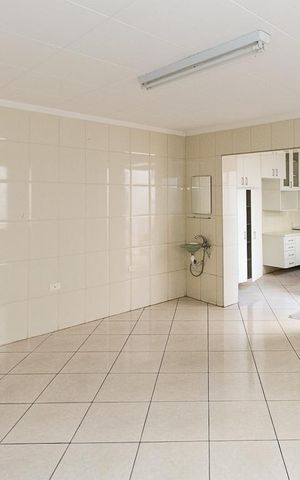 Casa à venda com 410m², 5 quartos e 6 vagas Casa à venda com 410m², 5 quartos e 6 vagassala de jantar