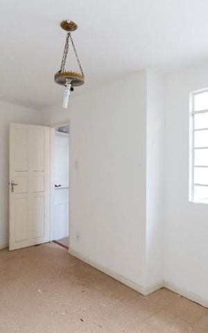 Casa à venda com 155m², 2 quartos e sem vagaEdícula / Quarto de serviço