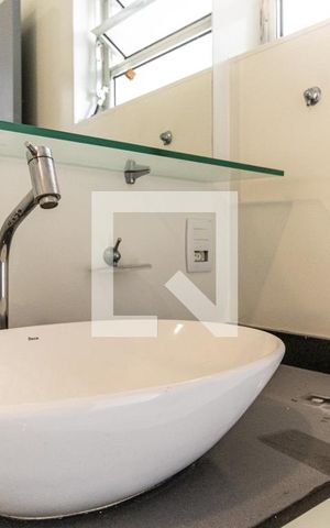 Apartamento para alugar com 145m², 2 quartos e 1 vaga Apartamento para alugar com 145m², 2 quartos e 1 vagaBanheiro da suíte - Torneira